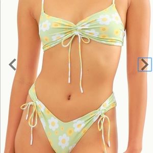 Blackbough buttercup bikini